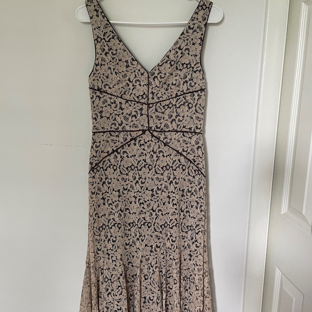 Vera Wang Beige Lace Gown